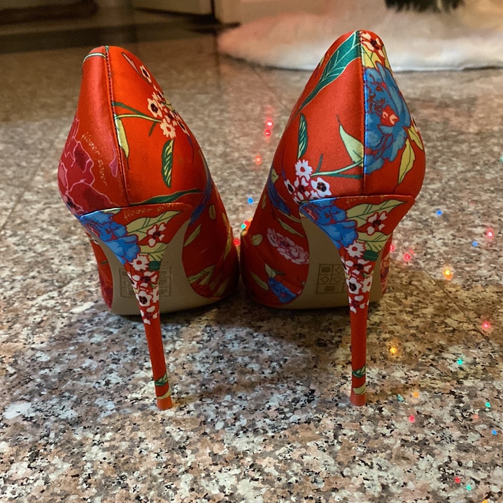 NEVER WORN Aldo Heels - Picture 3 of 5